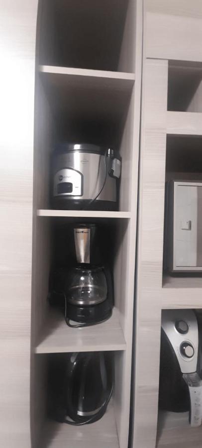 Apart no centro com 2 quartos, ar condicionado, internet, churrasqueira, cozinha completa e máquina de lavar roupas - O APTO NÃO É COMPARTILHADO COM OUTRAS PESSOAS Uniao Da Vitoria Extérieur photo